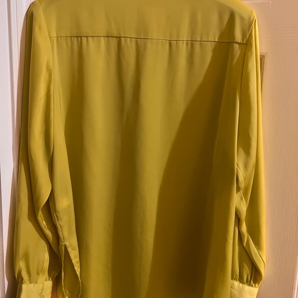 Yellow Prologue Blouse - Picture 2 of 3